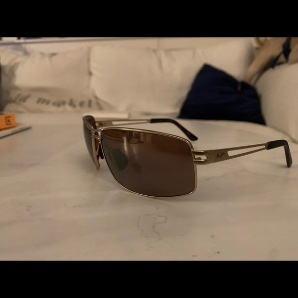 Maui Jim Other - Maui Jim Manu Sunglasses